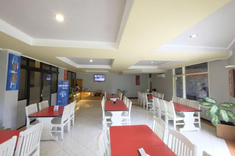 The Yani Hotel Bali by ZUZU - Restoran