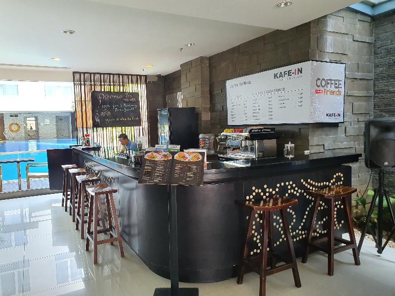 Solaris Hotel Kuta - Bar