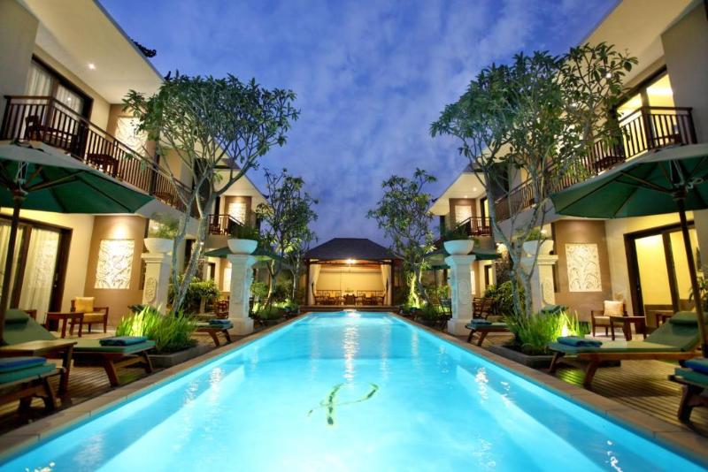 D'Penjor Seminyak - Havuz