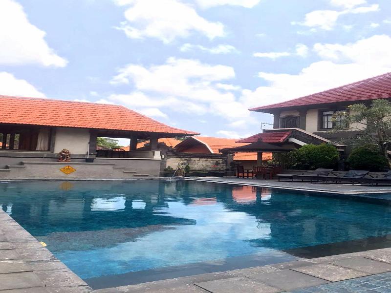 Pande Permai Bungalows - Havuz