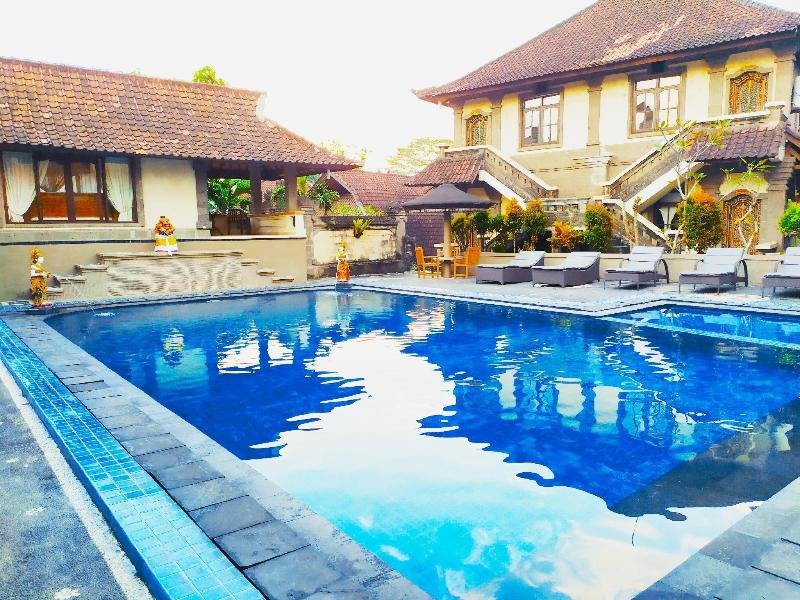 Pande Permai Bungalows - Havuz