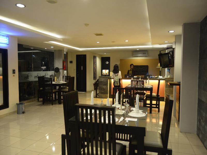 Puri Chorus Boutique Hotel - Lobi