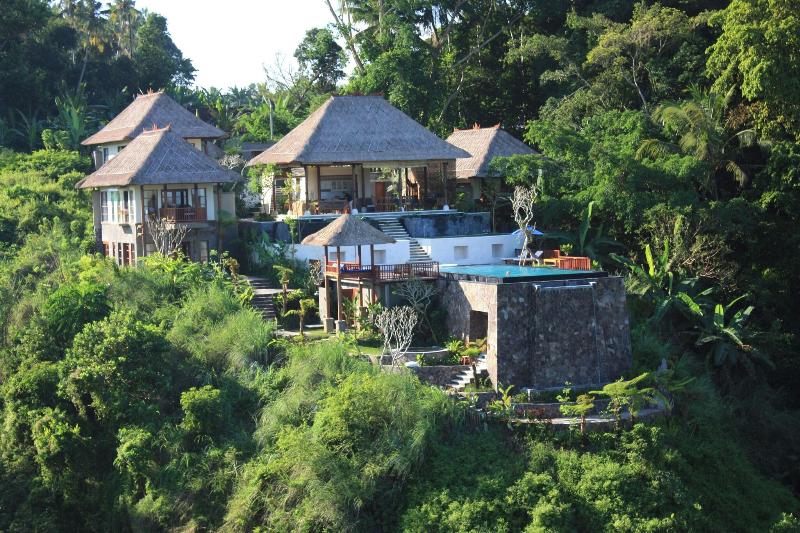 Amori Villa - Genel