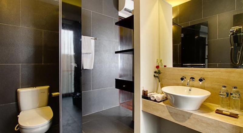 18 Suite Villa Kuta - Oda
