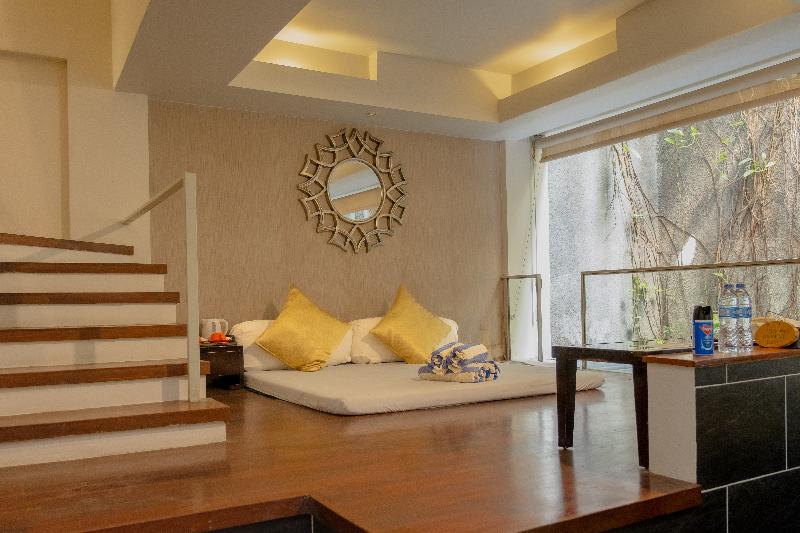 18 Suite Villa Kuta - Oda