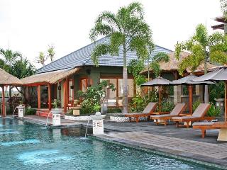 Villa Hening Jimbaran Bali fotoÄŸrafÄ±