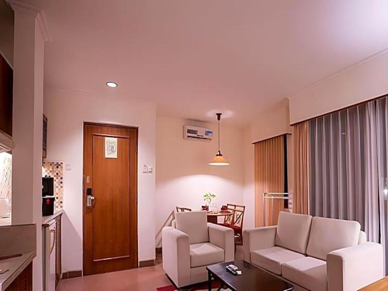 PLAGOO HOLIDAY HOTEL - Genel