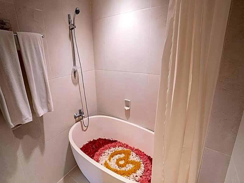 PLAGOO HOLIDAY HOTEL - Genel