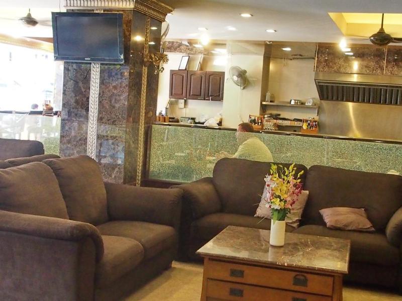 Maleez Lodge Hotel  Restaurant - Genel