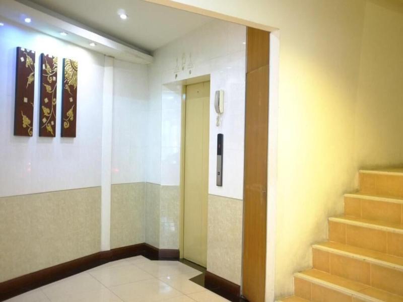 V Style Boutique Hotel - Lobi