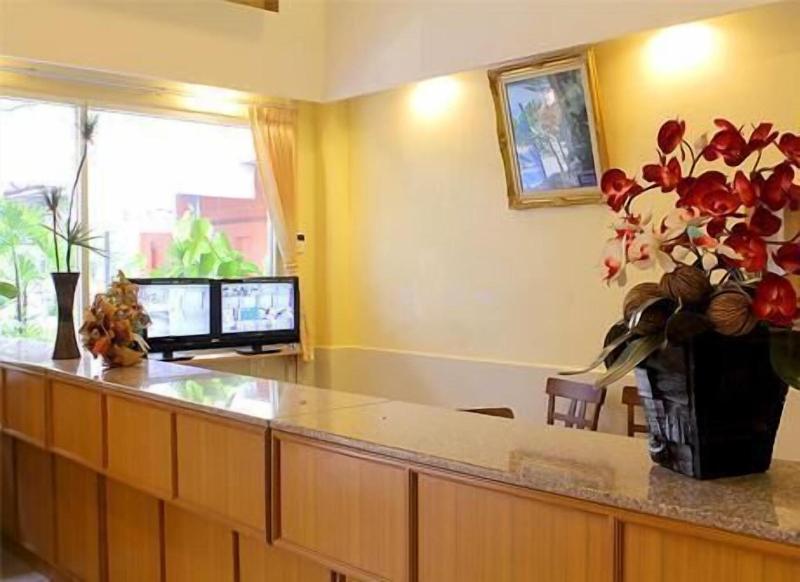 Cozy Villa Hotel - Lobi