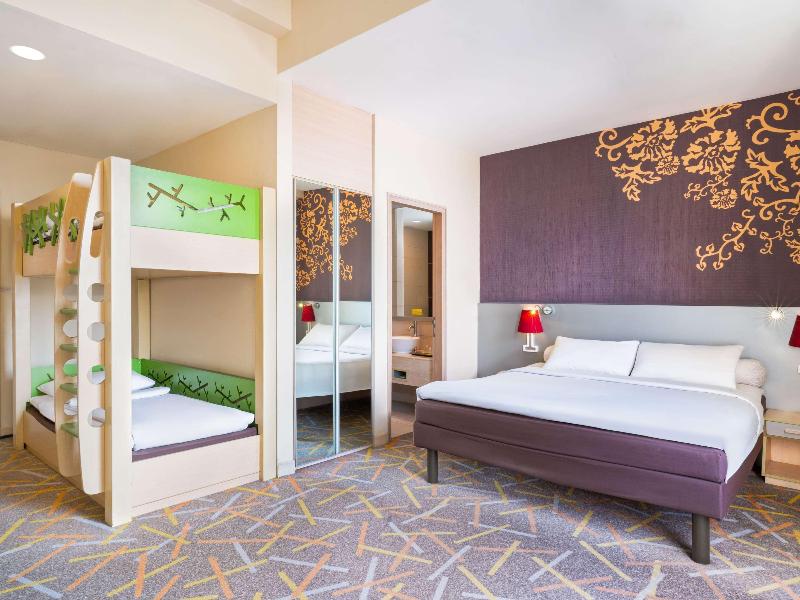 Ibis Styles Malang - Oda