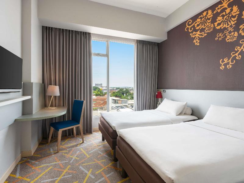 Ibis Styles Malang - Oda