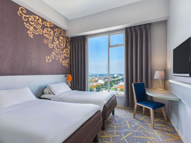 Ibis Styles Malang - Oda