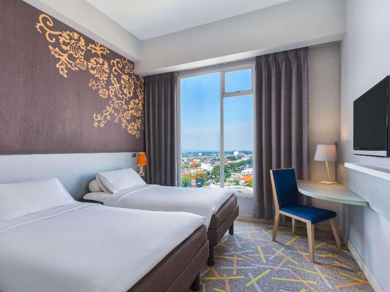 Ibis Styles Malang - Oda