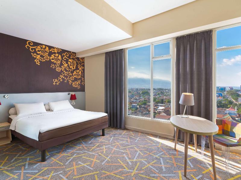 Ibis Styles Malang - Oda