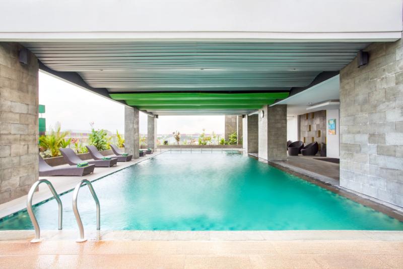 Ibis Styles Malang - Havuz