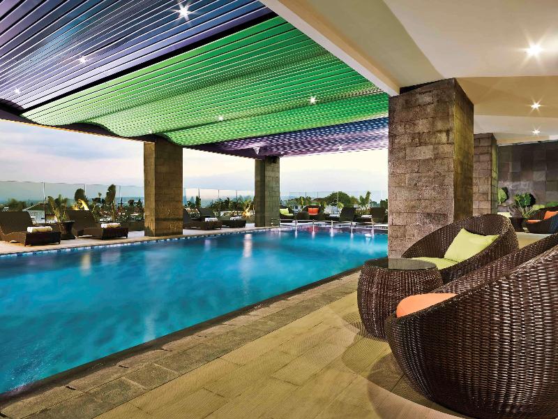 Ibis Styles Malang - Havuz