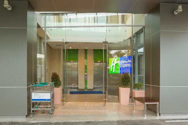 Holiday Inn Express Semarang Simpang Lima - Genel