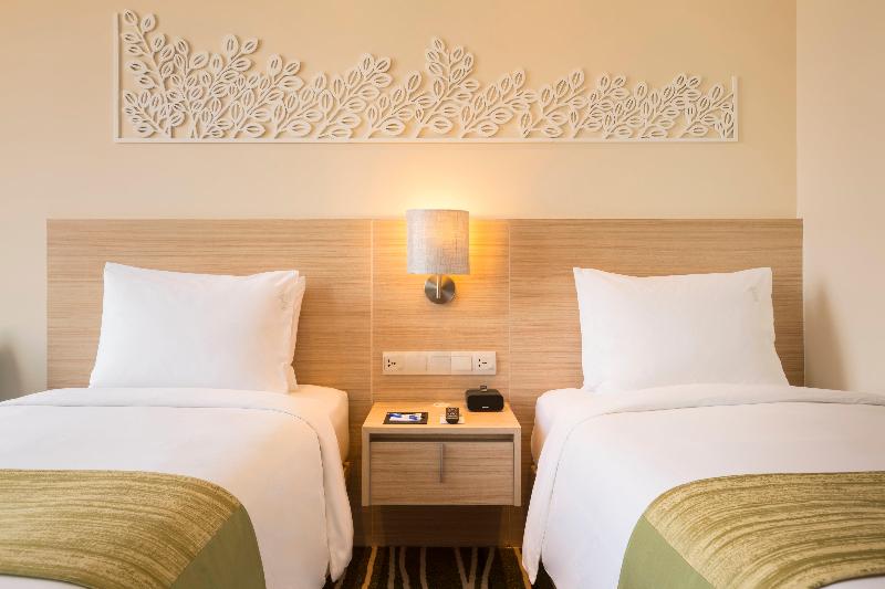Holiday Inn Express Semarang Simpang Lima - Oda