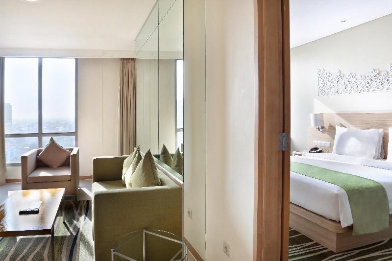 Holiday Inn Express Semarang Simpang Lima - Oda