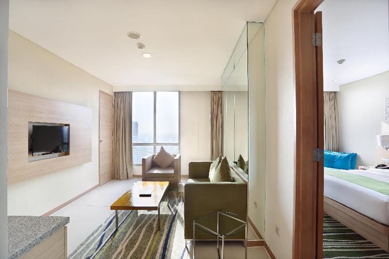 Holiday Inn Express Semarang Simpang Lima - Oda