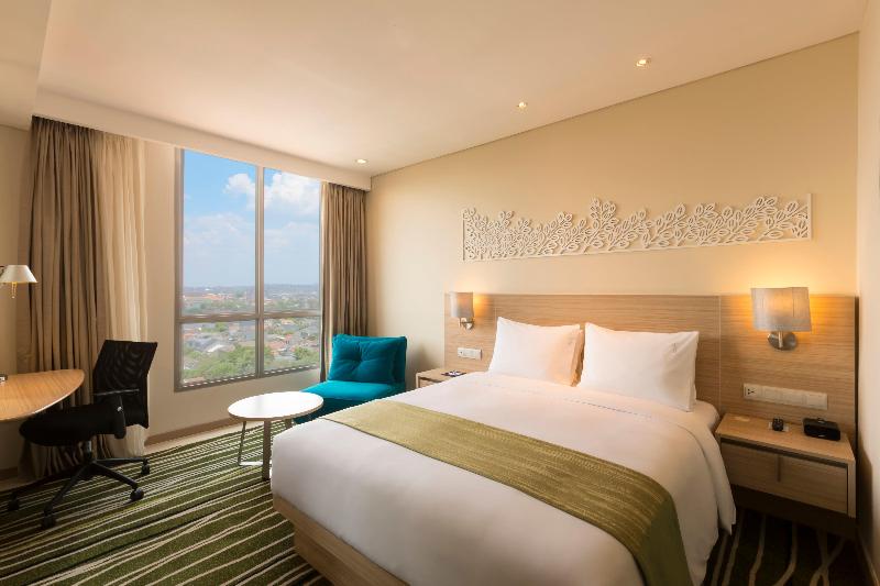 Holiday Inn Express Semarang Simpang Lima - Oda