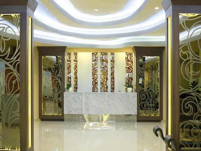Hotel Santika Depok - Lobi