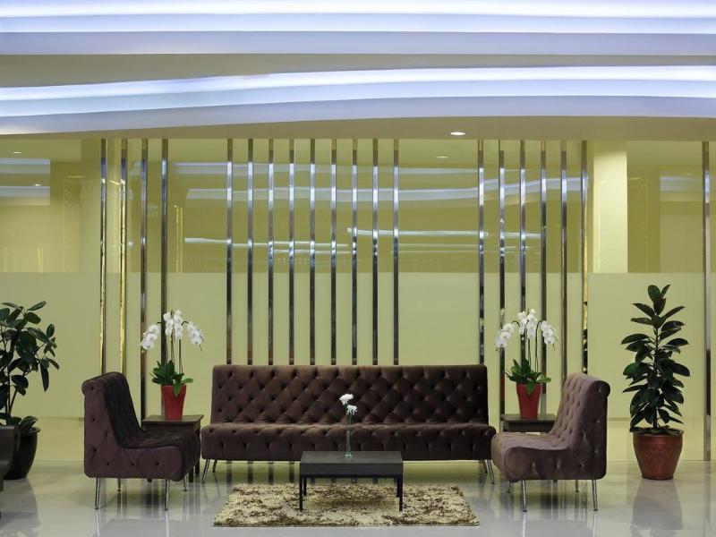 Hotel Santika Depok - Lobi