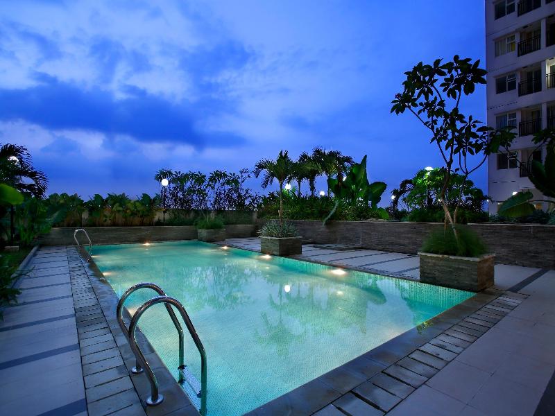 Hotel Santika Depok - Havuz