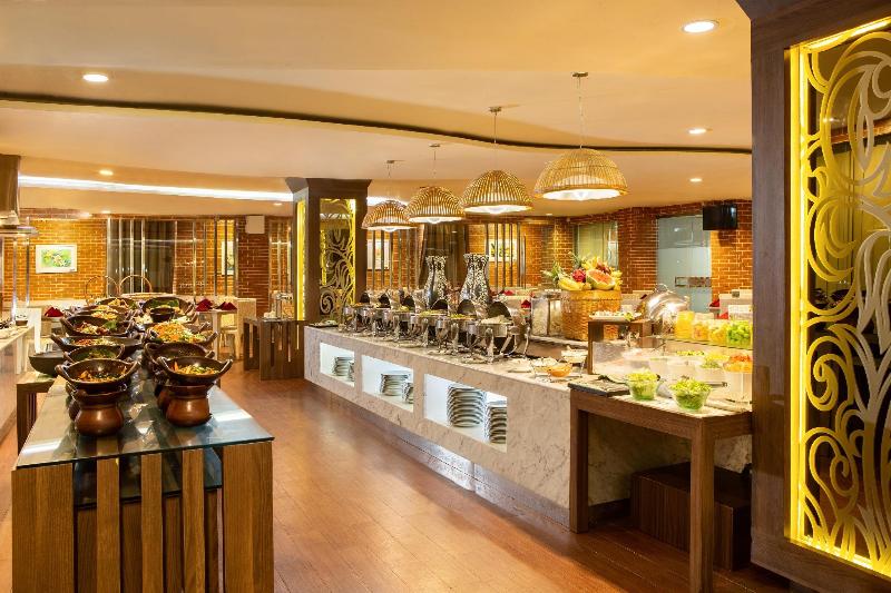 Hotel Santika Depok - Restoran