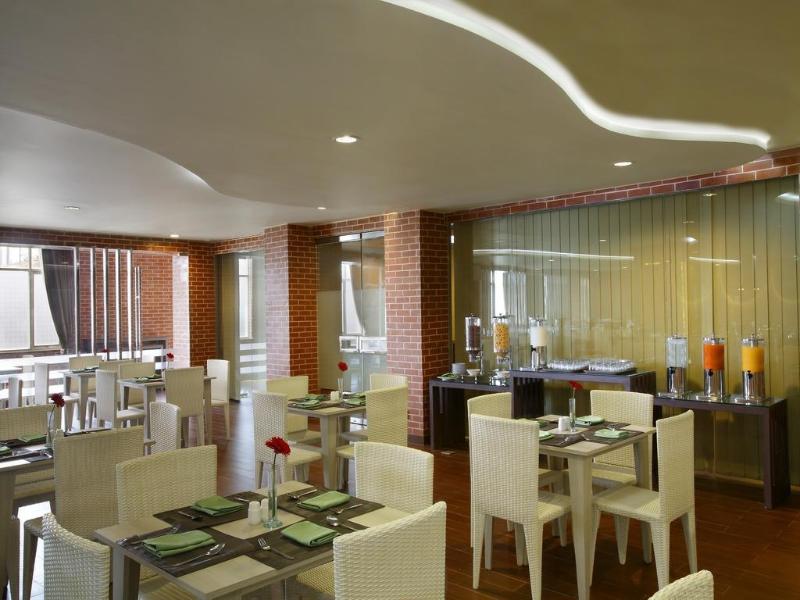 Hotel Santika Depok - Restoran