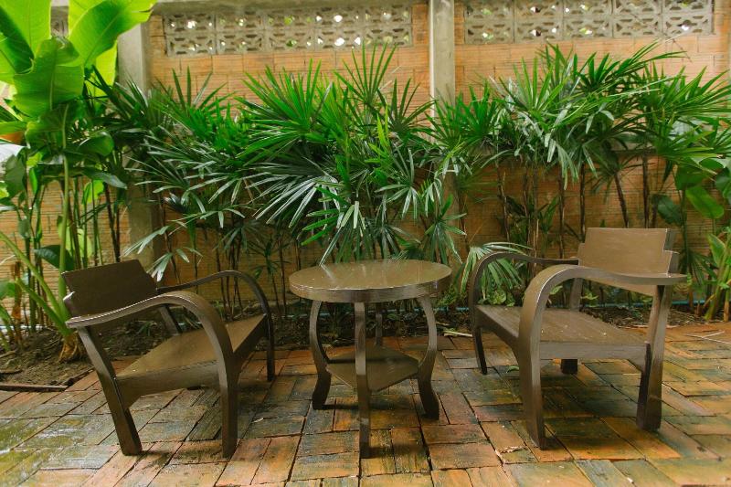 The Opium Serviced Apartment And Hotel - Teras