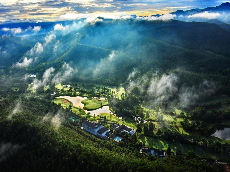 Alpine Golf Resort - Genel