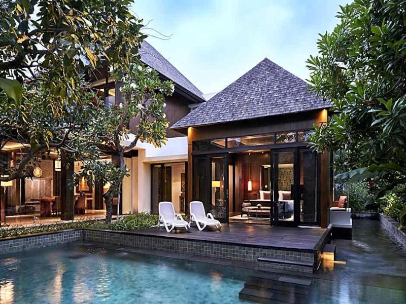 Beachfront Suites Bali - Oda