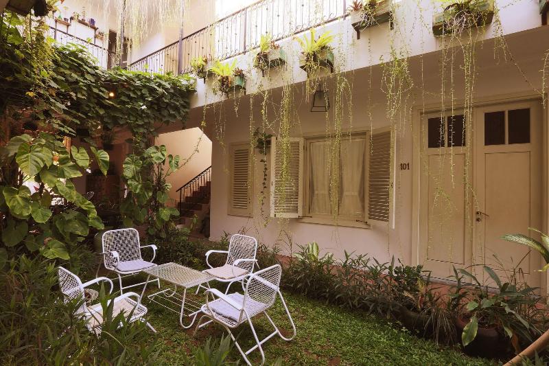 Brown Feather Hotel - Genel