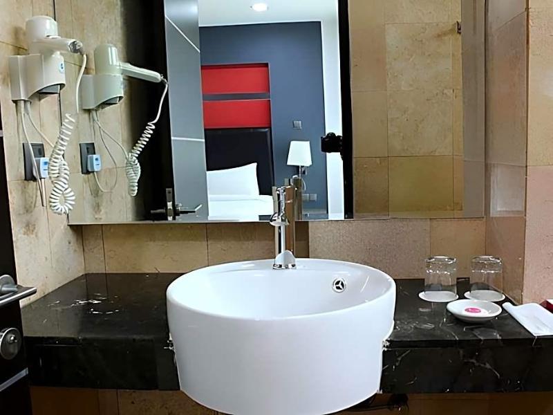 The Centro Hotel  Residence - Oda
