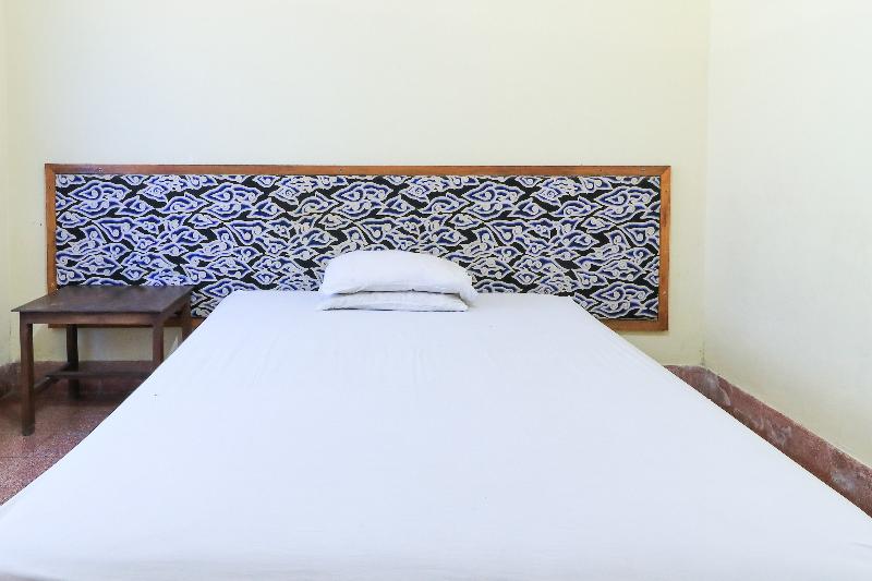 Mertha Jati Hotel & Bungalow by ZUZU - Oda