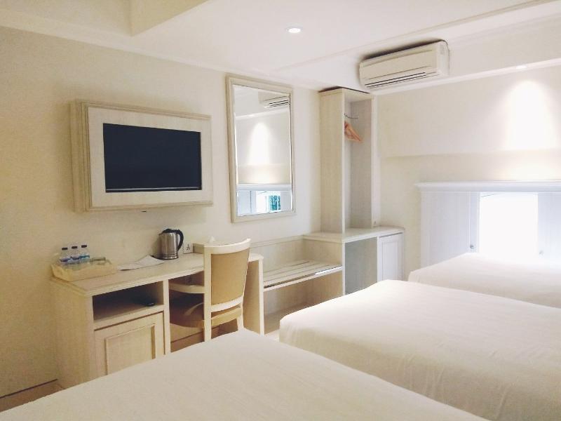 Alron Hotel Kuta - Oda