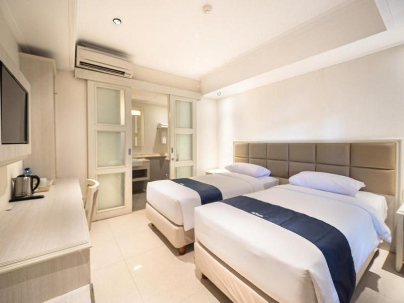 Alron Hotel Kuta - Oda