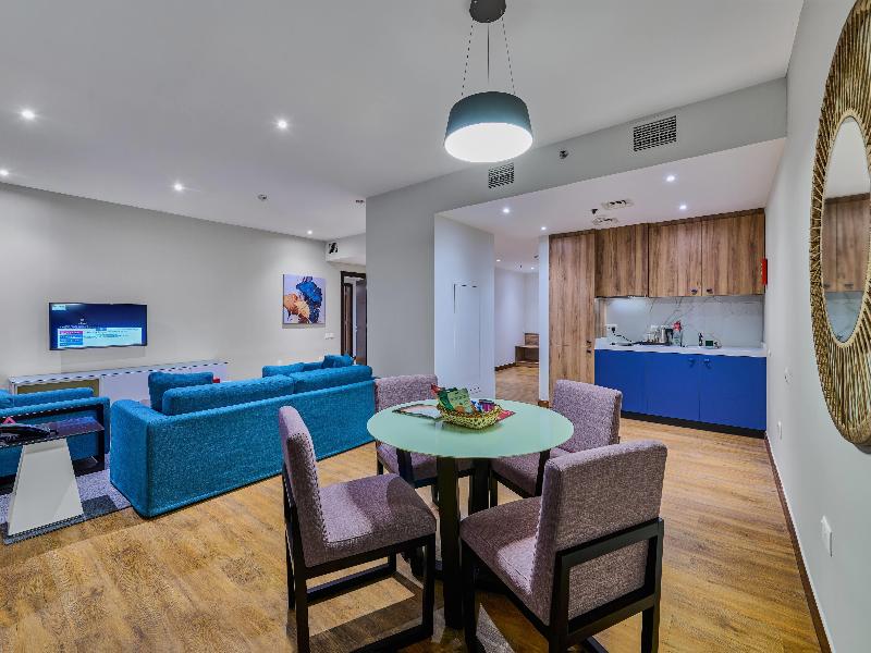 Ramada Hotel & Suites by Wyndham JBR - Oda