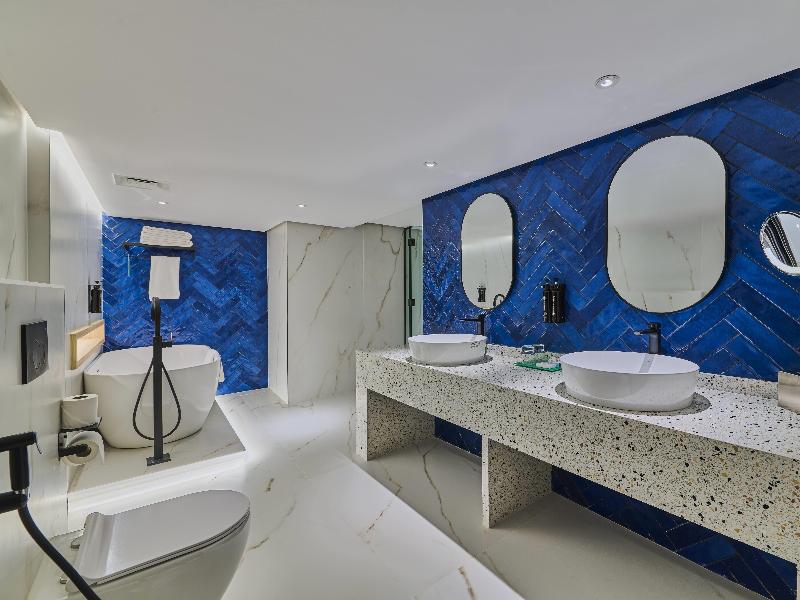 Ramada Hotel & Suites by Wyndham JBR - Oda