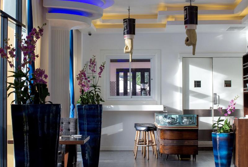 Wave Hotel - Lobi