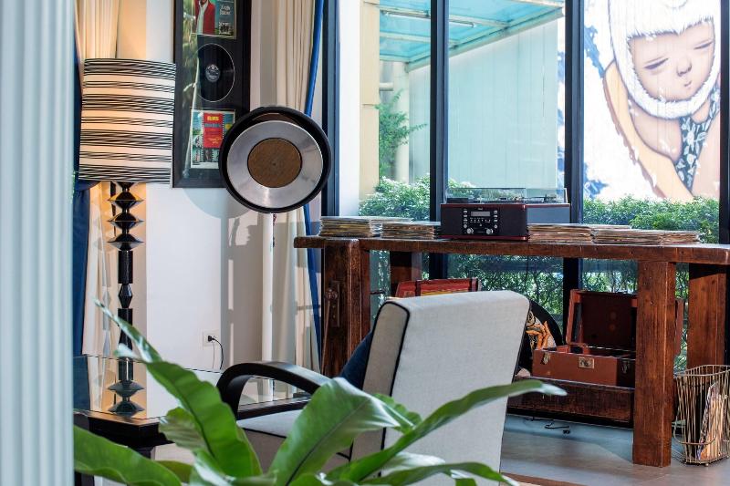 Wave Hotel - Lobi