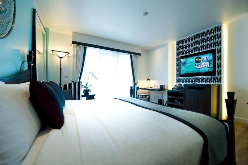 Wave Hotel - Genel