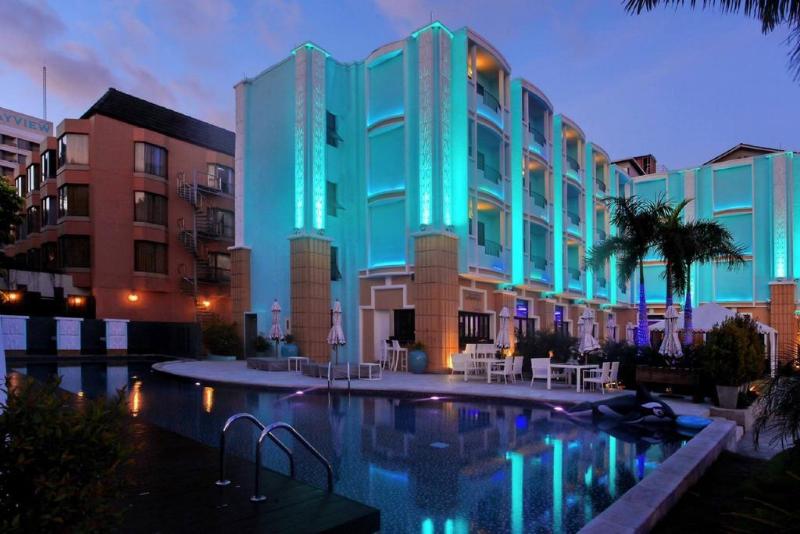 Wave Hotel - Genel