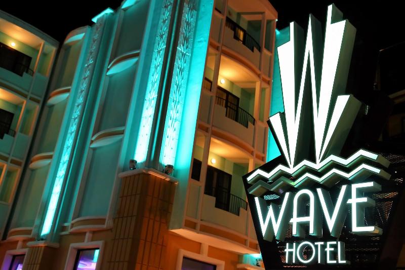 Wave Hotel - Genel