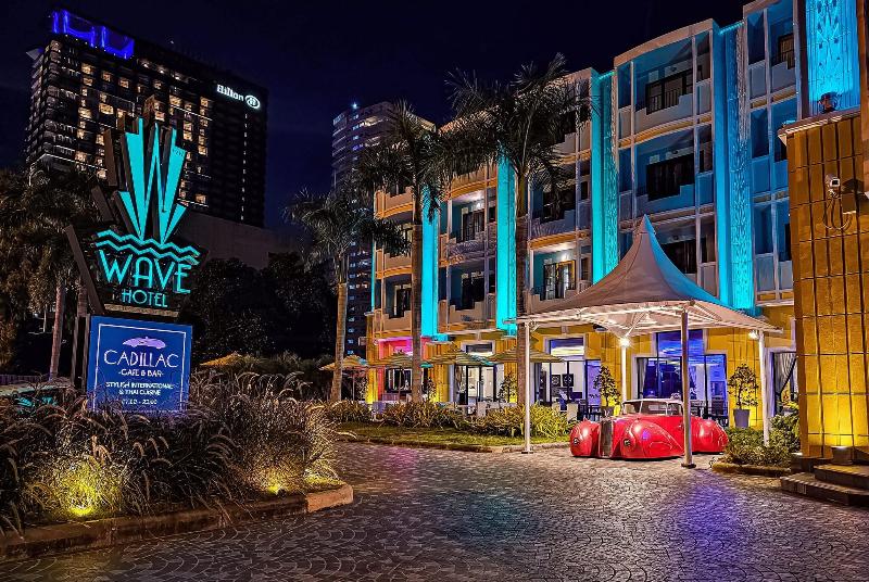Wave Hotel - Genel