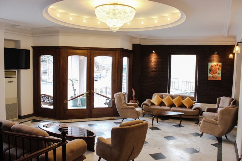 Diplomat Hotel - Lobi