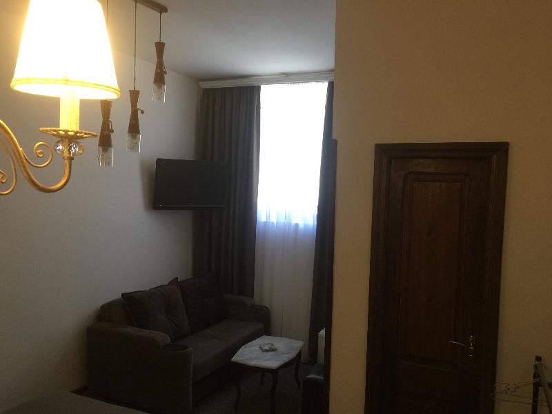 Diplomat Hotel - Oda